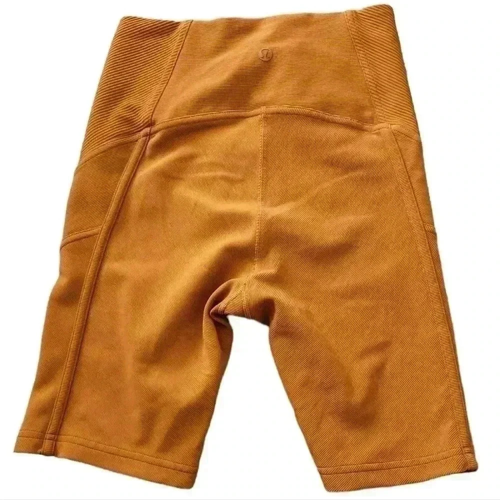 Lululemon Ribbed HR Yoga short - Picture 2 of 3